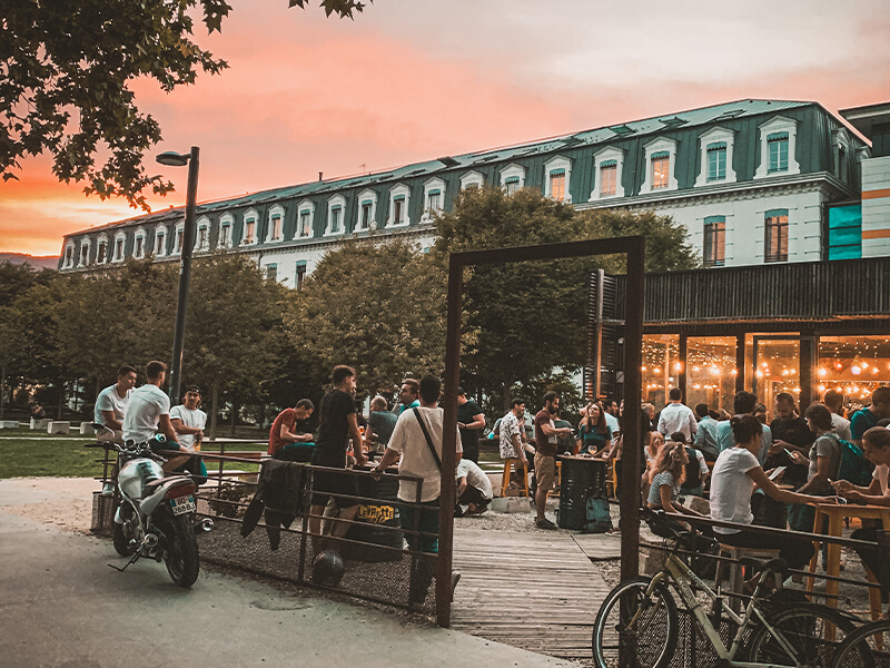 Levrette Café Grenoble