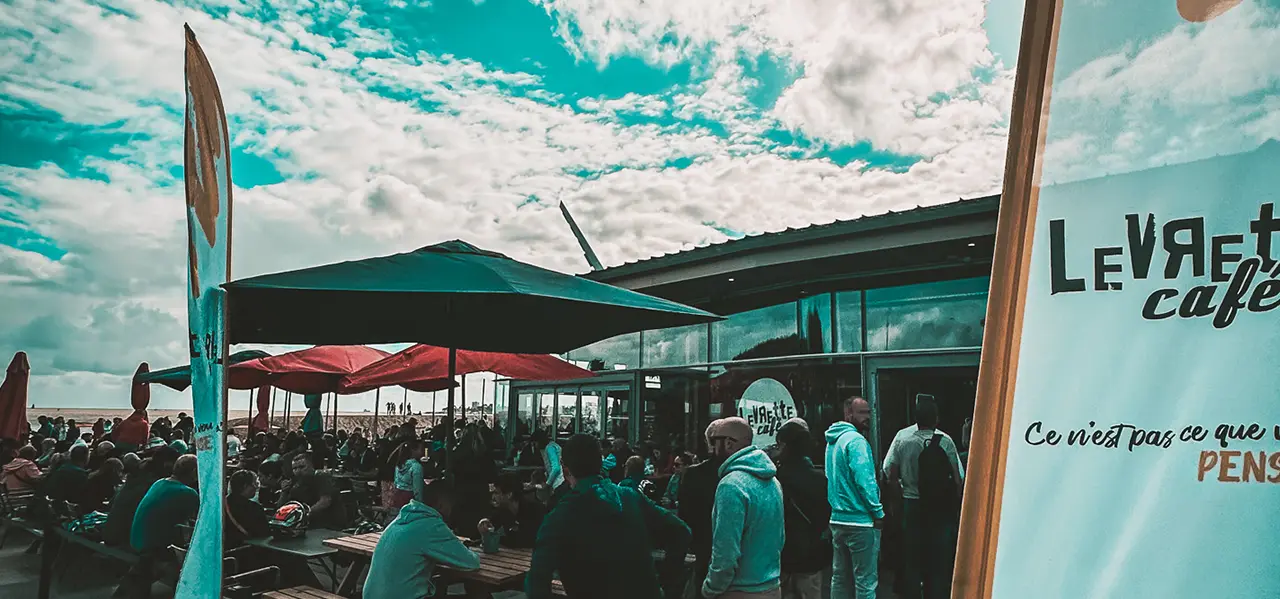 https://www.levrettecafe.fr/wp-content/uploads/2024/04/Photo-site-terasse-LC-St-Nazaire.webp